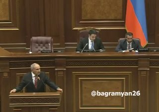 Пашинян заявил о необходимости новой революции для борьбы с олигархией в Армении