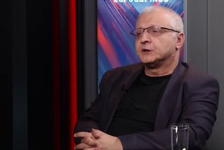 Арман Бабаджанян заявил о радикализации общества в Армении и призвал оппозицию ужесточить позиции