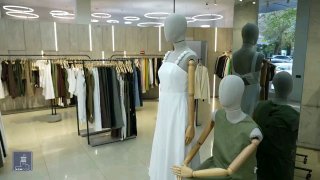 Швейное производство в Котайке: работник за швейной машиной