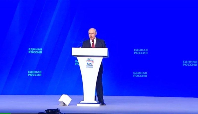 Путин на съезде «Единой России» в Москве: Киев террористичен, Запад бессилен, выборы пройдут по закону