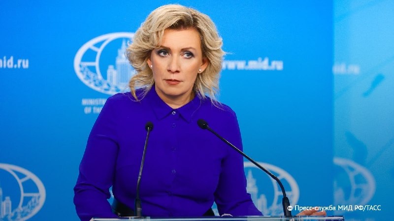 Мария Захарова на брифинге, говорит о выборах в Армении и давлении на оппозицию
