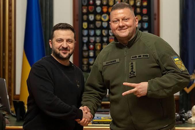 Залужный заявил Зеленскому о готовности баллотироваться в президенты осенью — что известно