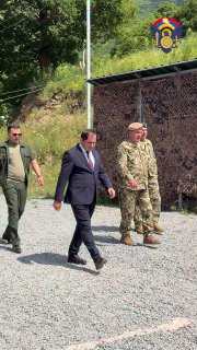 Сурен Папикян встретился с участниками сборов в Абовяне