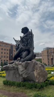 Никол Пашинян открыл памятник Ваагну-Драконоборцу в Ереване: что это значит для Абовяна и Котайка
