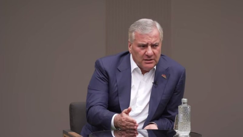 Самвел Карапетян назвал аресты сторонников «честью» на фоне дела о взятках в Абовяне