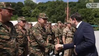 Бизнесмен Давид Абовян участвует в военных сборах в Абовяне