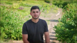 Биолог из Иджевана Роберт Саядян основал питомник и развивает бренд декоративных растений в Армении