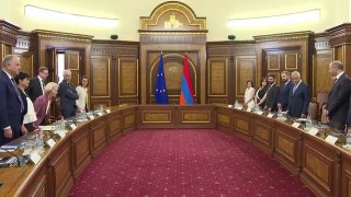 Урсула фон дер Ляйен пообещала Армении рынок ЕС в случае закрытия российского